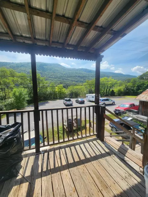 219 E Ridgeway St, Clifton Forge, VA 24422 photo 24