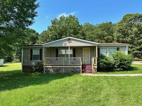 101 Pine St, Chatham, VA 24531