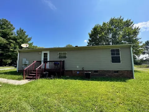 101 Pine St, Chatham, VA 24531 photo 4