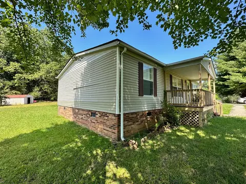 101 Pine St, Chatham, VA 24531 photo 3