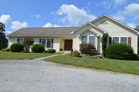 271 Camp Mitchell Rd, New Castle, VA 24127