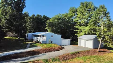 4453 Truman Hill Rd, Hardy, VA 24101