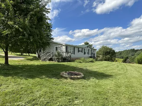 213 Gracie Ln NW, Floyd, VA 24091