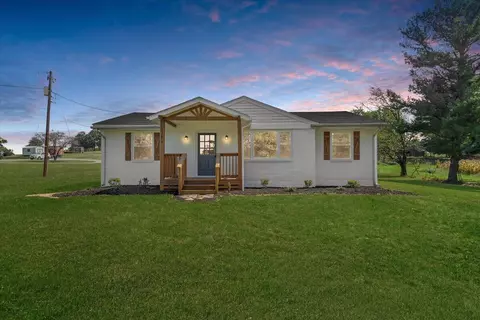 2282 Trinity Rd, Troutville, VA 24175
