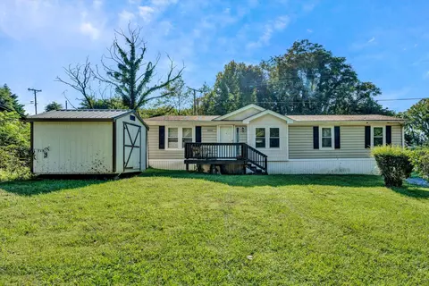 5828 Twine Hollow Rd, Salem, VA 24153