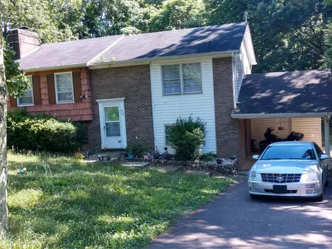 695 Parkway Dr, Martinsville, VA 24112