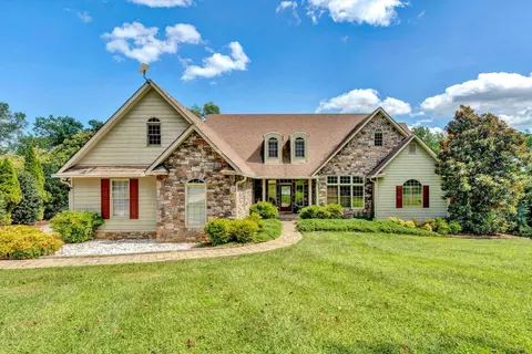 305 Acres Ct, Lynch Station, VA 24571