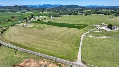 Tract B Horseshoe Bend Rd, Moneta, VA 24121