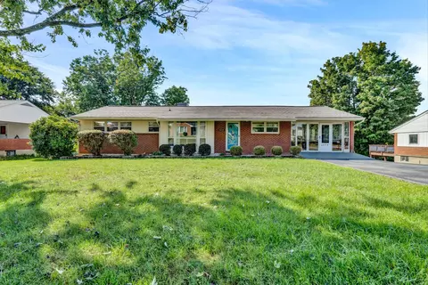 4538 Cordell Dr, Roanoke, VA 24018