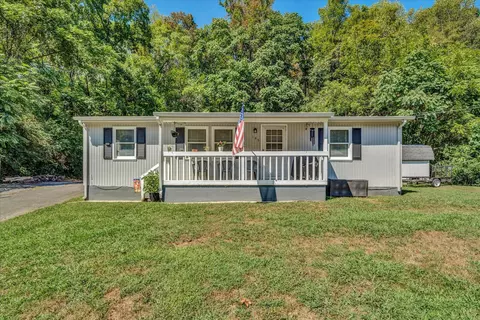145 Spring Hollow Rd, Troutville, VA 24175