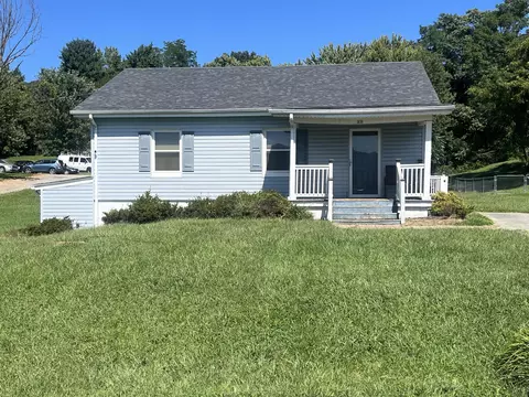 1836 Murrell Ave, Salem, VA 24153