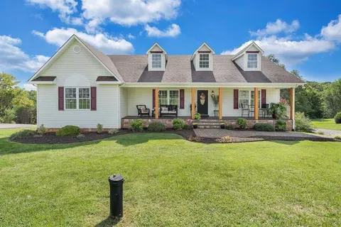 1365 Savanna Hills Dr, Moneta, VA 24121