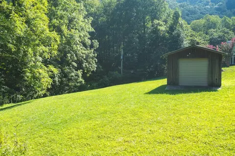 1423 N Fork Rd, Stuart, VA 24171 photo 8