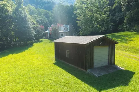 1423 N Fork Rd, Stuart, VA 24171 photo 9