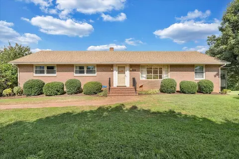 548 Litchell Rd, Salem, VA 24153