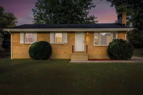 5415 Palm Valley Rd, Roanoke, VA 24019