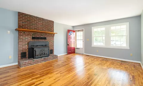 271 Pico Rd, Buchanan, VA 24066 photo 2