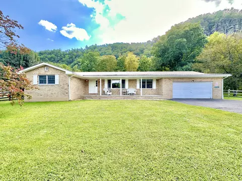 140 Maple Ln, Covington, VA 24426 photo 8