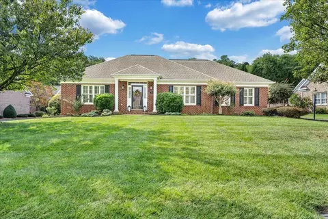 613 Highfield Rd, Salem, VA 24153