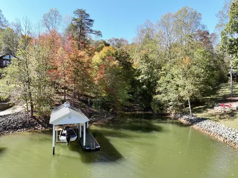 219 Admirals Way, Glade Hill, VA 24092