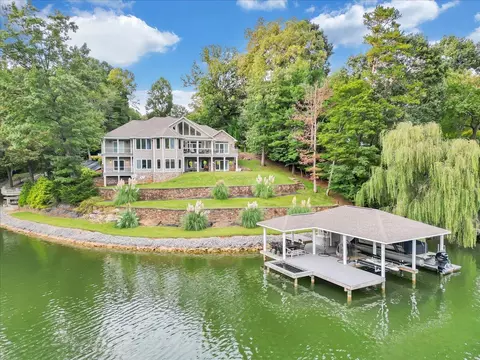1121 Waynes Way, Goodview, VA 24095
