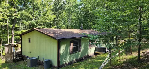 1058 Aps Knob Rd, New Castle, VA 24127