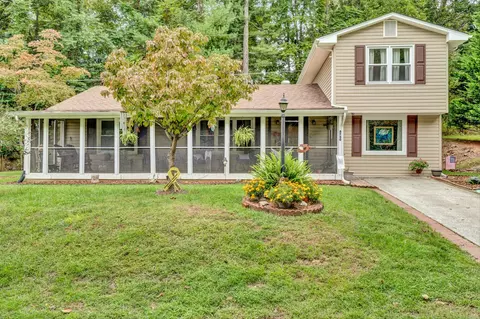 4780 Little Bear Rd, Salem, VA 24153