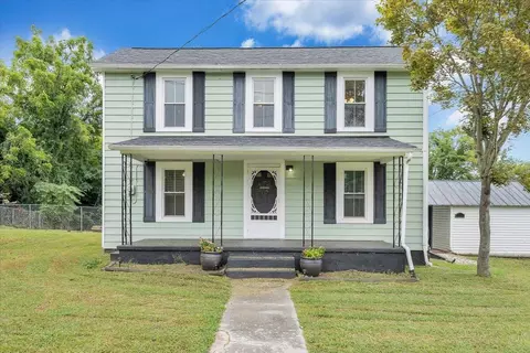 1227 Summit Ln NW, Roanoke, VA 24017