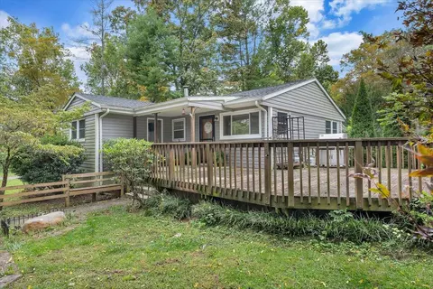 5873 Hall Rd, Catawba, VA 24070