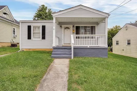 626 Tennessee St, Salem, VA 24153