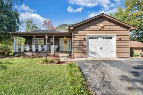 246 Brown Rd, Roanoke, VA 24019