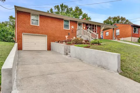 728 Pitt Ave, Vinton, VA 24179