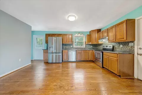 8540 Wormack Rd, Roanoke, VA 24019 photo 10