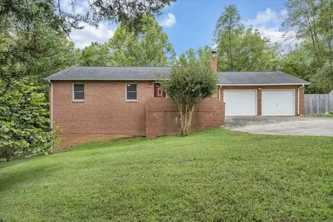 8540 Wormack Rd, Roanoke, VA 24019