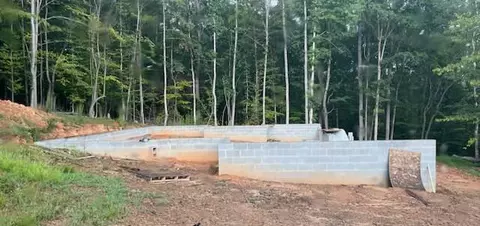 289 Spring Chase Dr, Glade Hill, VA 24092