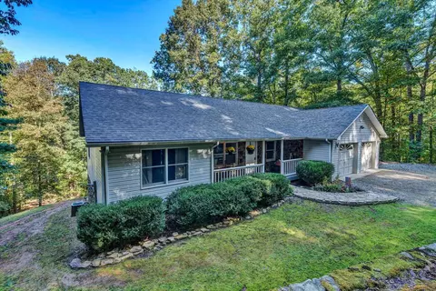 7101 Pine Needle Dr, Boones Mill, VA 24065