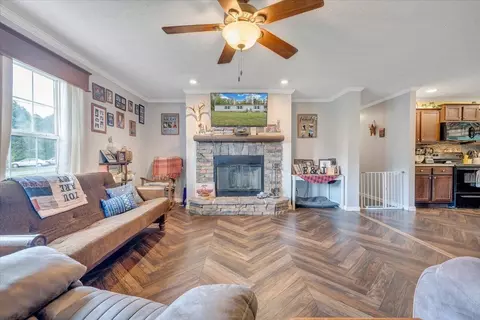 104 Ridgemont Ct, Thaxton, VA 24174 photo 6