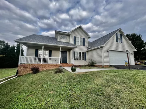 358 Brookfield Ln, Roanoke, VA 24012
