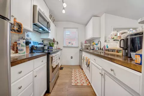 640 E Calhoun St, Salem, VA 24153 photo 6