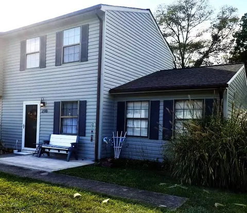 210 Tinkerview Dr, Cloverdale, VA 24077
