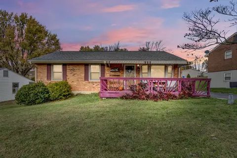 505 Holiday Rd, Vinton, VA 24179
