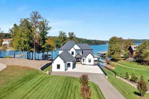 937 Compass Cove Cir, Moneta, VA 24121