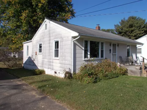 424 W Riverside Dr, Salem, VA 24153