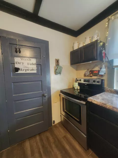 809 Brussels Ave, Clifton Forge, VA 24422 photo 8