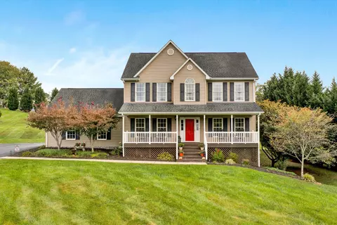 266 Laymantown Rd, Troutville, VA 24175