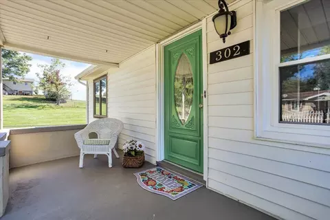 302 Davis St NE, Roanoke, VA 24012