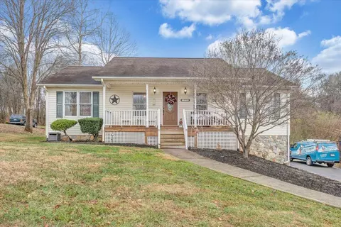 195 Little Mountain Cir, Rocky Mount, VA 24151