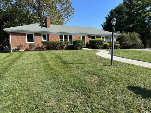 2738 Thorndale St SW, Roanoke, VA 24015