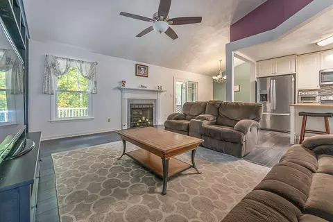 210 Fox Fire, Cloverdale, VA 24077 photo 9