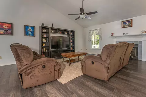 210 Fox Fire, Cloverdale, VA 24077 photo 10